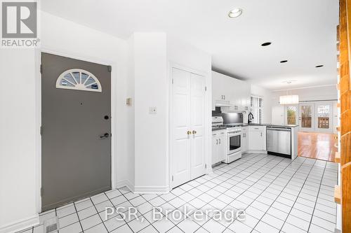 83 Pickering Street, Toronto, ON - Indoor Photo Showing Kitchen