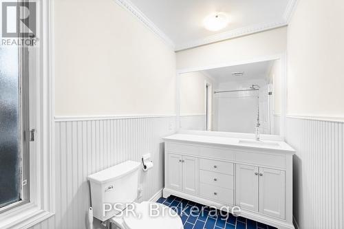 83 Pickering Street, Toronto, ON - Indoor Photo Showing Bathroom