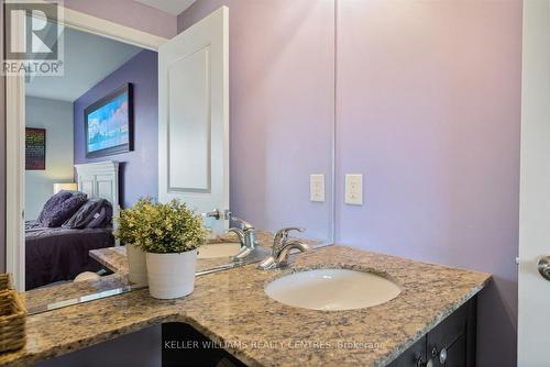 1601 - 9245 Jane Street, Vaughan, ON - Indoor Photo Showing Bathroom