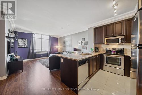 1601 - 9245 Jane Street, Vaughan, ON - Indoor Photo Showing Kitchen With Stainless Steel Kitchen