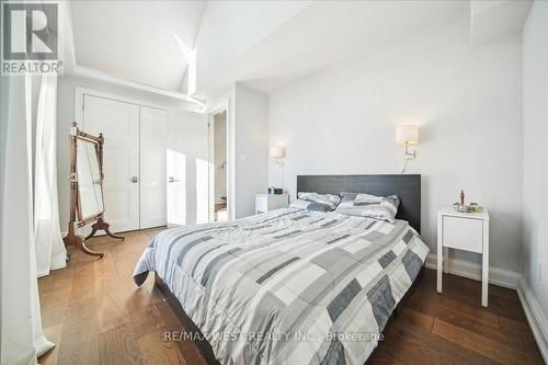 33 Edwin Avenue, Toronto, ON - Indoor Photo Showing Bedroom