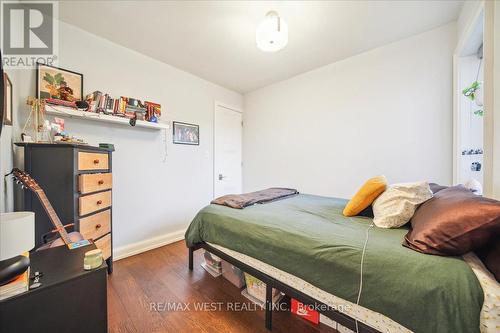 33 Edwin Avenue, Toronto, ON - Indoor Photo Showing Bedroom