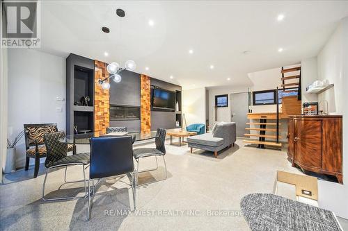 33 Edwin Avenue, Toronto, ON - Indoor