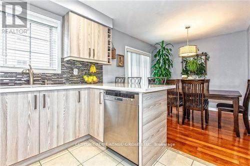 7 - 2340 Parkhaven Boulevard, Oakville, ON - Indoor Photo Showing Kitchen