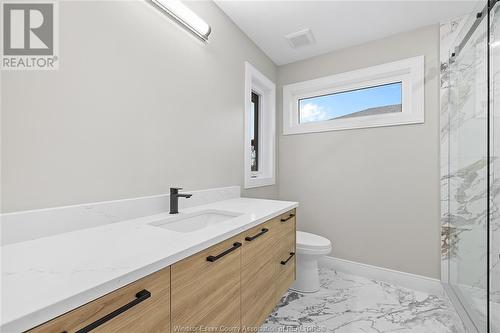 4970 Terra Bella, Lasalle, ON - Indoor Photo Showing Bathroom