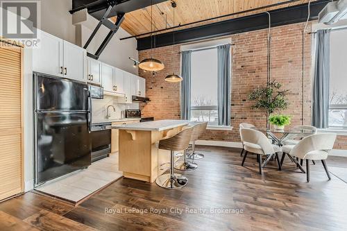 224 - 26 Ontario Street, Guelph (St. Patrick'S Ward), ON - Indoor Photo Showing Kitchen