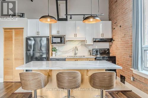 224 - 26 Ontario Street, Guelph (St. Patrick'S Ward), ON - Indoor Photo Showing Kitchen