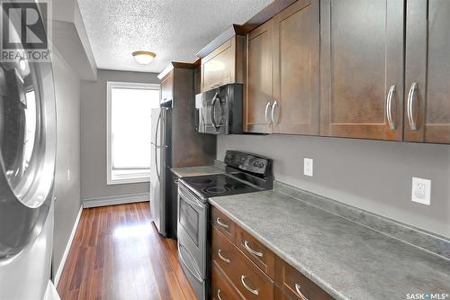 106 34 Nollet Avenue, Regina, SK - Indoor Photo Showing Kitchen