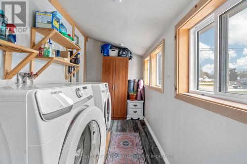 133 King Street, North Middlesex (Parkhill), ON - Indoor Photo Showing Laundry Room