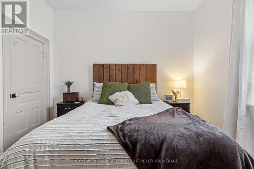 133 King Street, North Middlesex (Parkhill), ON - Indoor Photo Showing Bedroom