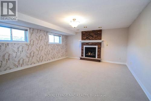 9 Bahama Bay, St. Catharines (441 - Bunting/Linwell), ON - Indoor With Fireplace