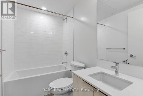 2401 - 357 King Street W, Toronto, ON - Indoor Photo Showing Bathroom