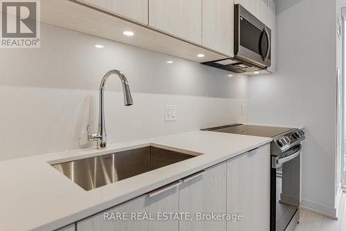 2401 - 357 King Street W, Toronto, ON - Indoor Photo Showing Kitchen