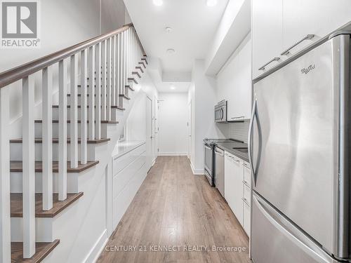 Th4 - 30 Roehampton Avenue, Toronto, ON - Indoor Photo Showing Kitchen