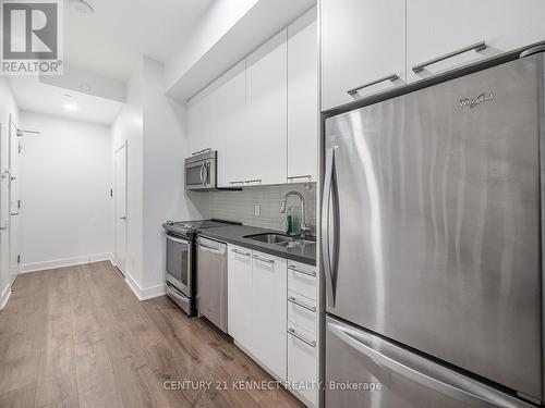 Th4 - 30 Roehampton Avenue, Toronto, ON - Indoor Photo Showing Kitchen