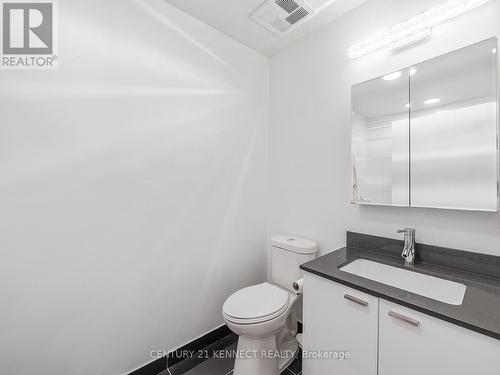 Th4 - 30 Roehampton Avenue, Toronto, ON - Indoor Photo Showing Bathroom