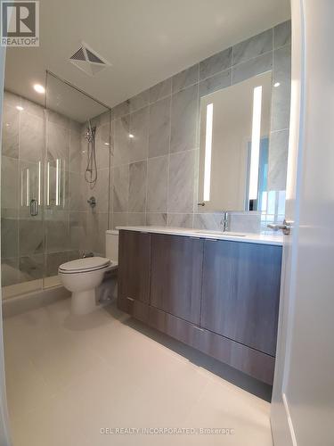 4023 - 585 Bloor Street E, Toronto, ON - Indoor Photo Showing Bathroom