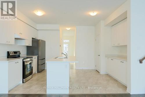 58 Masters Street, Welland, ON - Indoor Photo Showing Kitchen