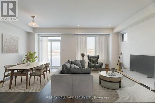 58 Masters Street, Welland, ON - Indoor Photo Showing Living Room