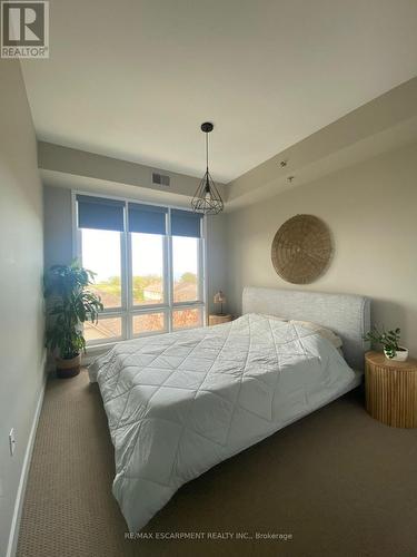 404 - 520 North Service Road, Grimsby, ON - Indoor Photo Showing Bedroom