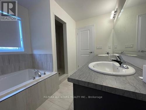 16 Hillcroft Way, Kawartha Lakes (Bobcaygeon), ON - Indoor Photo Showing Bathroom