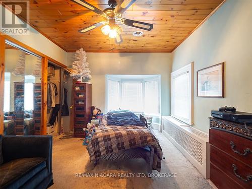 89 Tennessee Avenue, Port Colborne (878 - Sugarloaf), ON - Indoor Photo Showing Bedroom