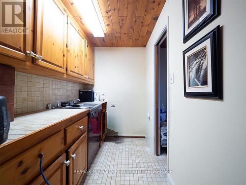 89 Tennessee Avenue, Port Colborne (878 - Sugarloaf), ON - Indoor Photo Showing Kitchen