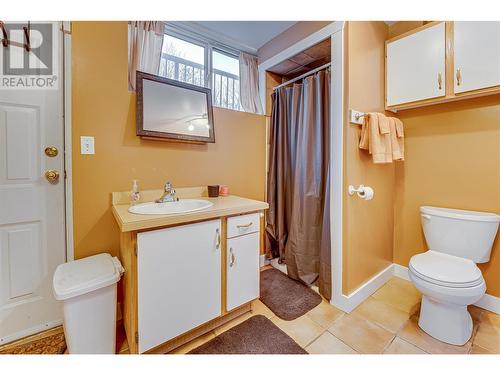 3703 36A Street, Vernon, BC - Indoor Photo Showing Bathroom