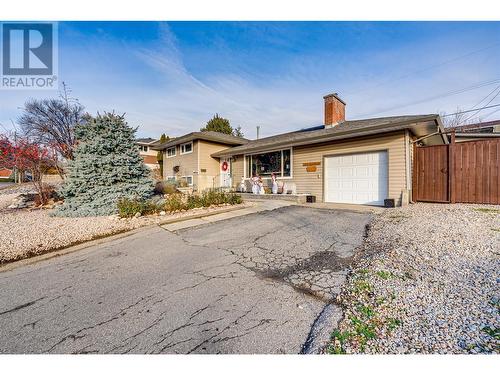 3703 36A Street, Vernon, BC - Outdoor