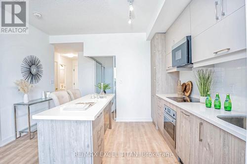 411 - 38 Simcoe Promenade, Markham, ON - Indoor Photo Showing Kitchen