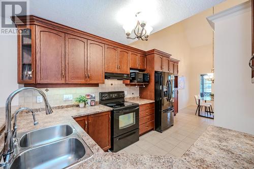 101 Mcarthur Crescent, Guelph (Pine Ridge), ON - Indoor Photo Showing Kitchen With Double Sink