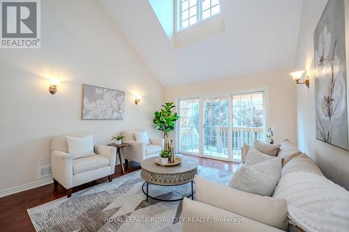 101 Mcarthur Crescent, Guelph (Pine Ridge), ON - Indoor Photo Showing Living Room