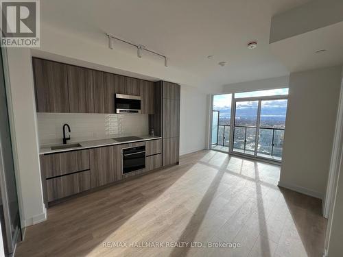 2601 - 127 Broadway Avenue, Toronto, ON - Indoor Photo Showing Kitchen