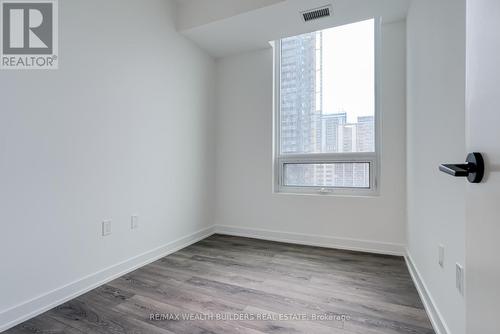 1009 - 117 Broadway Avenue N, Toronto, ON - Indoor Photo Showing Other Room