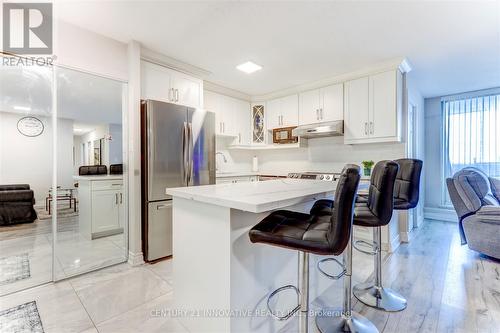 1809 - 100 Wingarden Court, Toronto, ON - Indoor Photo Showing Kitchen