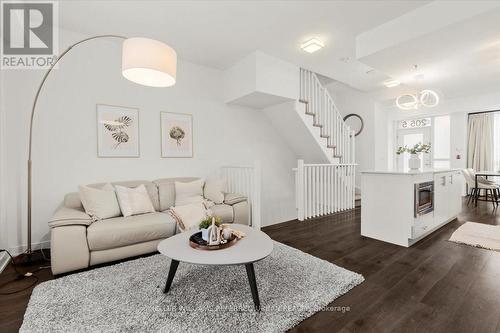 5 - 205 Bonis Avenue, Toronto, ON - Indoor Photo Showing Living Room