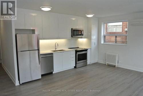 101 - 257 Torrens Avenue, Toronto, ON - Indoor Photo Showing Kitchen With Stainless Steel Kitchen With Double Sink With Upgraded Kitchen