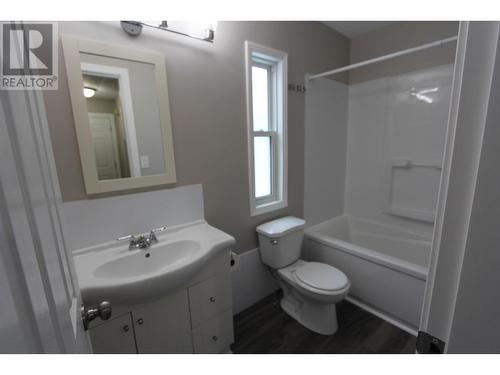 6 7170 Hart Highway, Prince George, BC - Indoor Photo Showing Bathroom