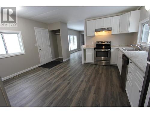 6 7170 Hart Highway, Prince George, BC - Indoor Photo Showing Kitchen With Double Sink