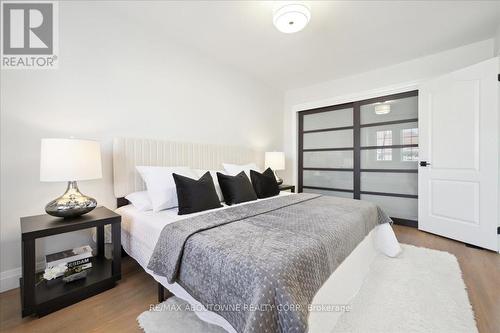 4880 Verdi Street, Burlington, ON - Indoor Photo Showing Bedroom