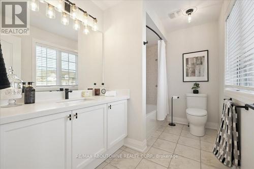 4880 Verdi Street, Burlington, ON - Indoor Photo Showing Bathroom