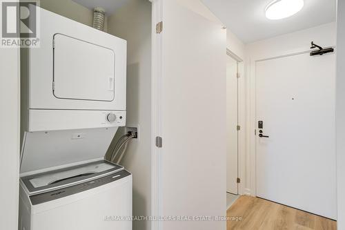 2407 - 1285 Dupont Street, Toronto, ON - Indoor Photo Showing Laundry Room