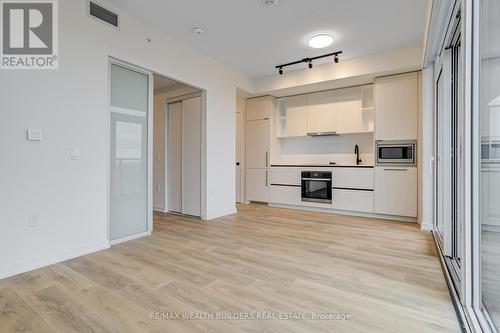 2407 - 1285 Dupont Street, Toronto, ON - Indoor Photo Showing Kitchen