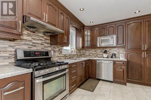 2 Alexandria Crescent, Brampton, ON - Indoor Photo Showing Kitchen