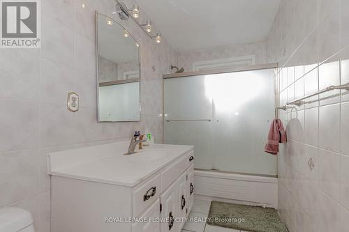 2 Alexandria Crescent, Brampton, ON - Indoor Photo Showing Bathroom