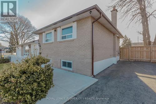 2 Alexandria Crescent, Brampton, ON - Outdoor