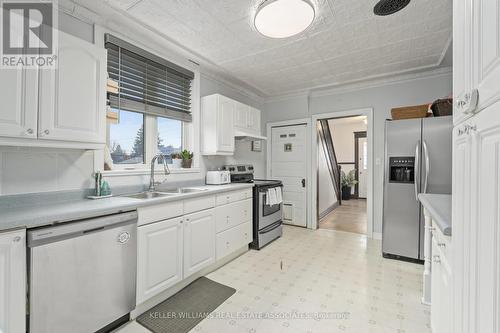 43 Victoria Street, Halton Hills, ON - Indoor Photo Showing Kitchen With Double Sink