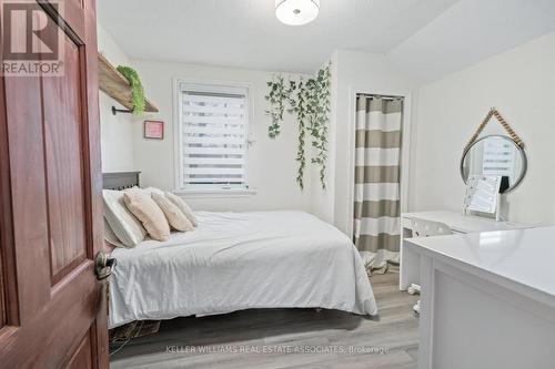 43 Victoria Street, Halton Hills, ON - Indoor Photo Showing Bedroom