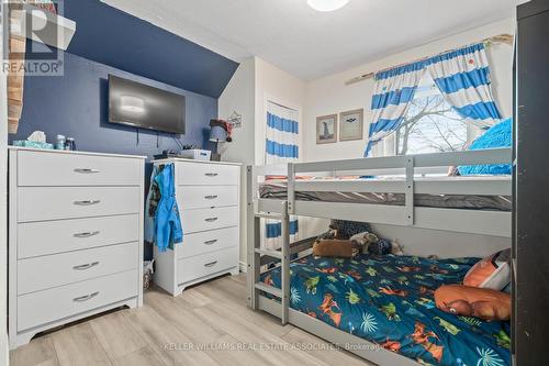 43 Victoria Street, Halton Hills, ON - Indoor Photo Showing Bedroom