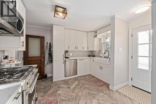 56 David Street, London, ON - Indoor Photo Showing Kitchen